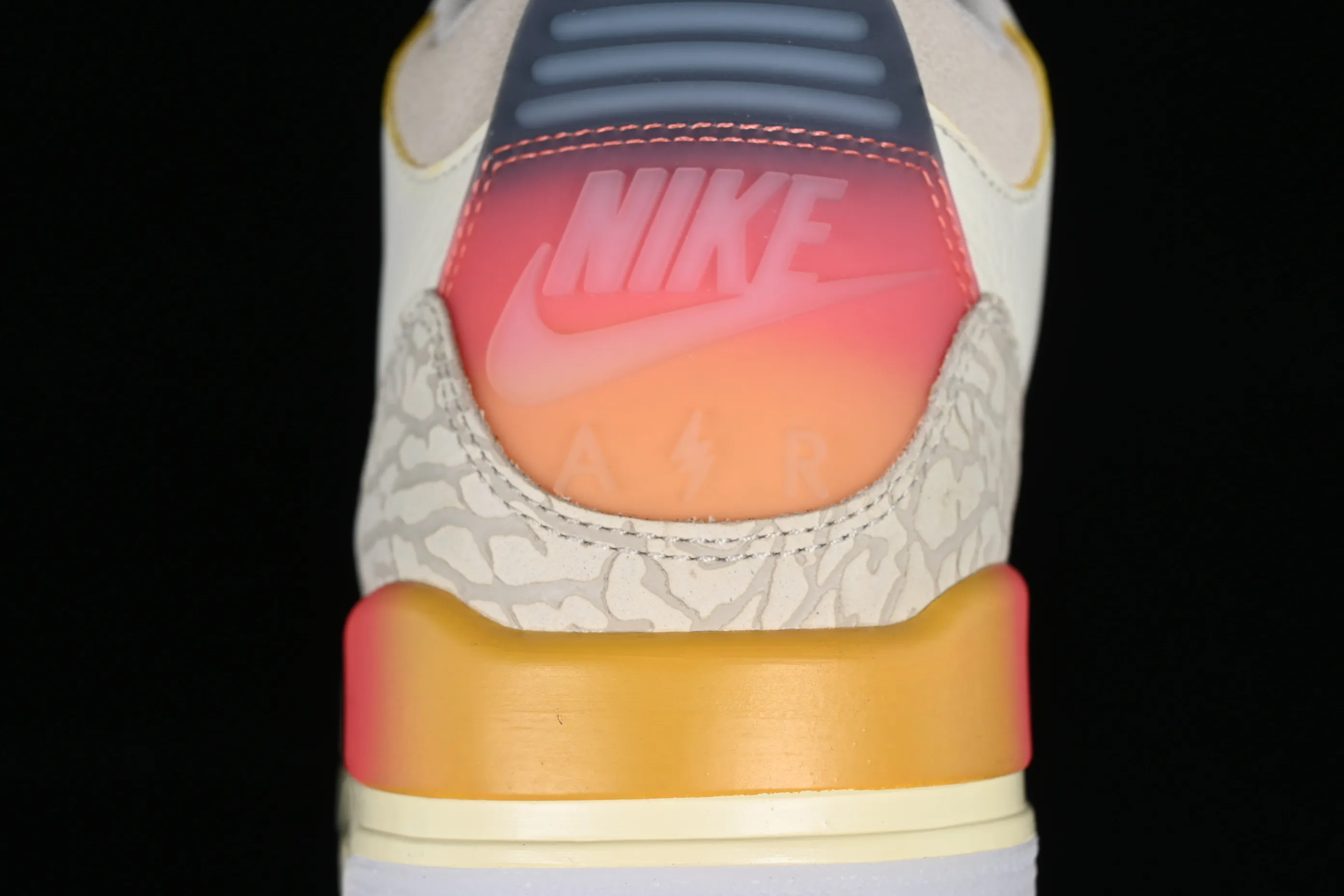 All categories Air Jordan Jordan series basketball shoes Air Jordan 3 LW version J.Balvin x Air Jordan 3 Retro AJ3 Joe 3 rainbow gradient FN0344-901